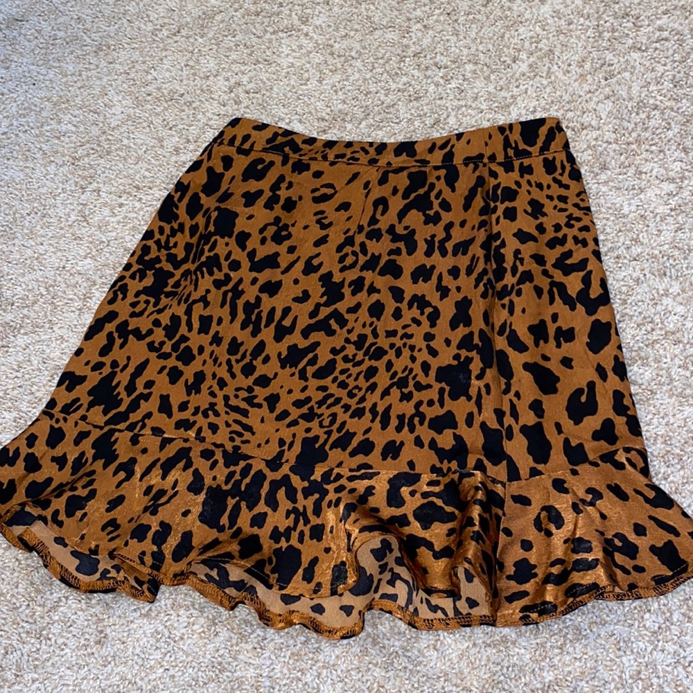 Peplum leopard print skirt